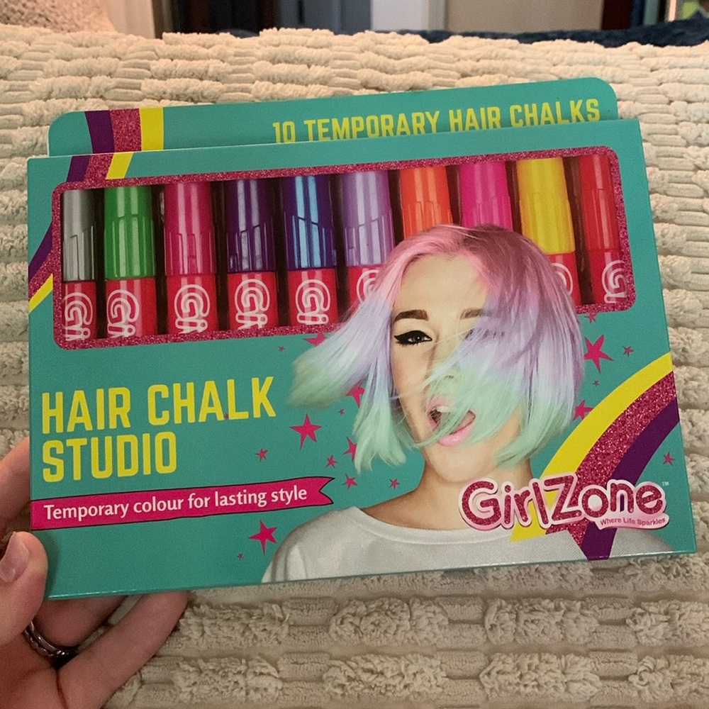 Hair chalk